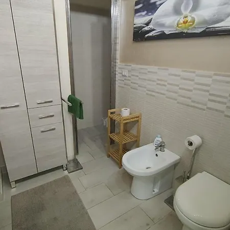 Apartment Center 1